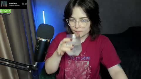 Red online show from January 15, 7:11 pm