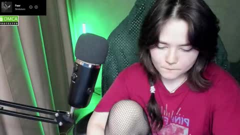 Red online show from February 22, 9:06 pm