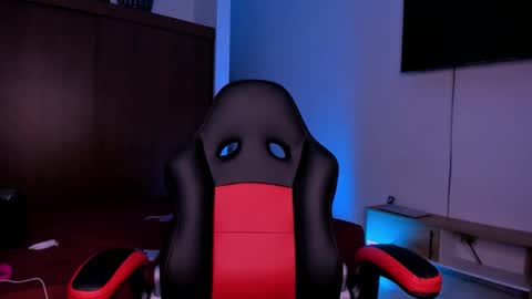 Juliet online show from November 28, 9:00 pm