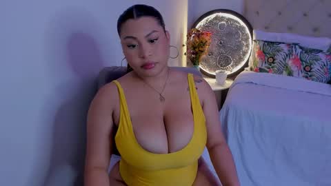 hellenamazing online show from December 5, 3:17 am