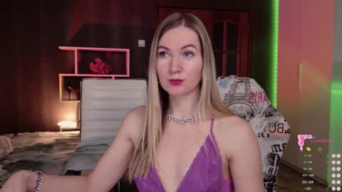 Alisia  Monday to Friday from 10 am to 4 pm GMT 2 online show from December 1, 8:12 am