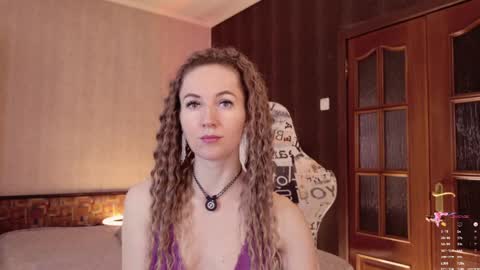 Alisia  Monday to Friday from 10 am to 4 pm GMT 2 online show from June 1, 8:26 am
