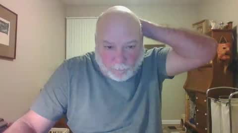 Snapshot of helloforfun111 chatting on February 8, 11:12 am helloforfun111 online show from February 8, 11:12 am