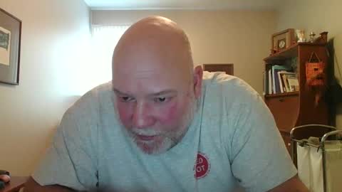 Snapshot of helloforfun111 chatting on February 17, 1:33 pm helloforfun111 online show from February 17, 1:33 pm