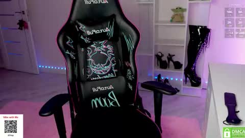 Alice online show from November 24, 4:49 pm