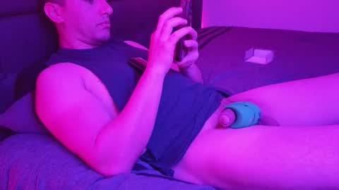 HENNIDRIP online show from January 17, 5:39 am