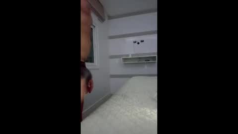 henriqueford6 online show from February 18, 6:24 am