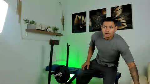 henrydouglas online show from April 1, 5:43 pm