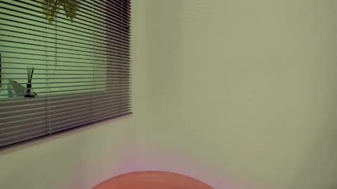 hera online show from April 12, 7:45 am