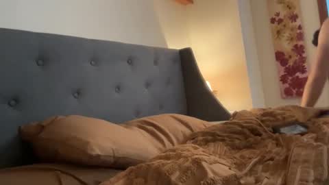 herekittykitty2690 online show from November 5, 9:28 pm