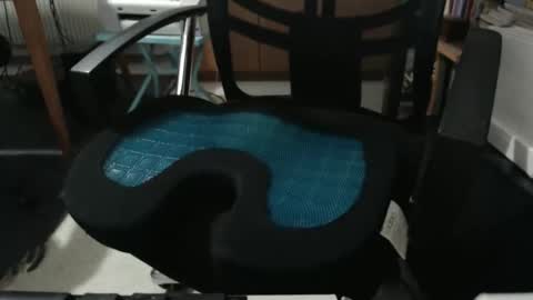 hero0111 online show from March 11, 6:00 pm