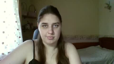 hess_luna_ online show from February 4, 10:19 am