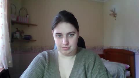 hess_luna_ online show from February 2, 10:00 am