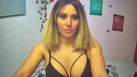 Hestesiaxx online show from January 19, 12:53 am