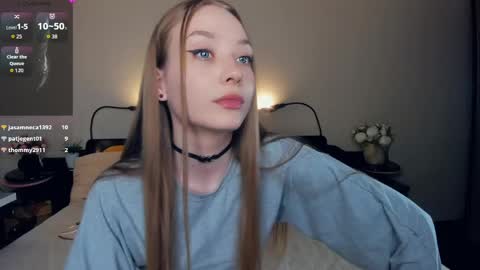 Linda online show from April 22, 10:17 pm