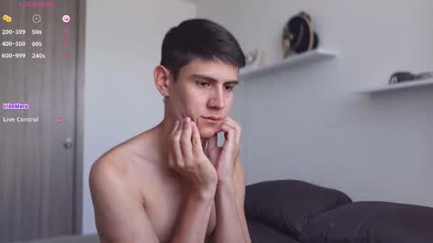 hey_cesard online show from February 12, 2:43 pm