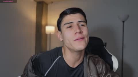 hey_cesard online show from March 30, 10:10 pm