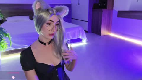 Hey its meow online show from January 9, 10:54 am