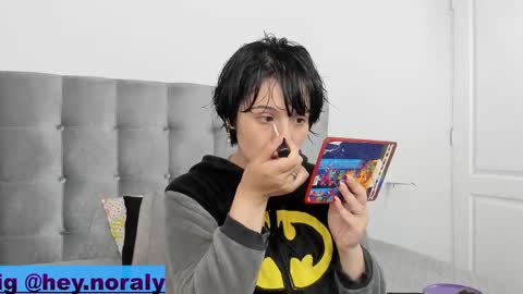 Snapshot of hey_noraly chatting on February 23, 4:28 am Noraly  online show from February 23, 4:28 am
