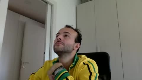 hhombre online show from September 29, 8:46 am