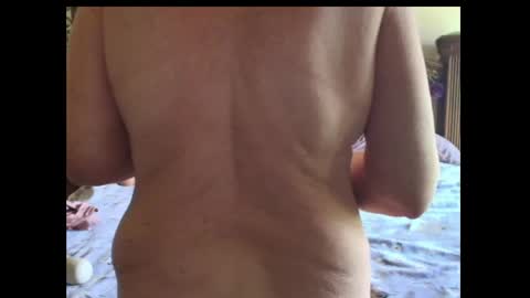 hidden_gold_milf online show from May 7, 8:04 pm