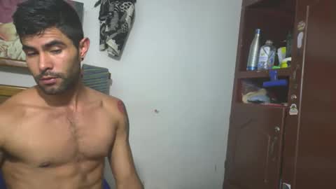 hideonbush online show from February 1, 10:40 pm