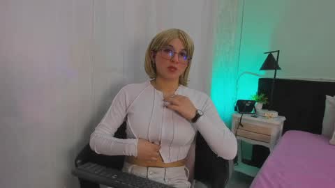 hidori_rem online show from May 19, 7:54 pm