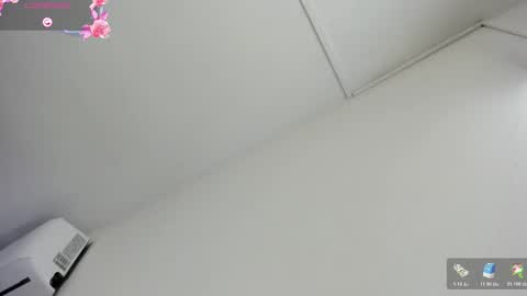 Hilary Thomsom online show from February 26, 12:41 pm