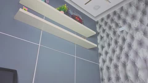  Hillary  online show from February 7, 1:08 am