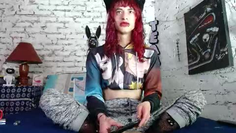 Angel online show from December 3, 7:06 pm