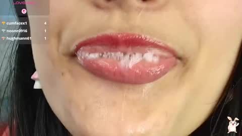 hinata online show from October 17, 9:30 pm