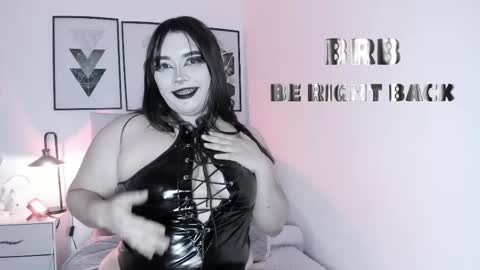 Hinazuru online show from October 3, 9:01 pm