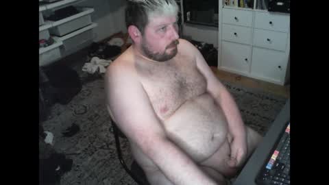 hipguy91 online show from February 2, 9:18 am