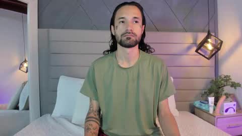 Hisoka online show from November 2, 12:05 pm