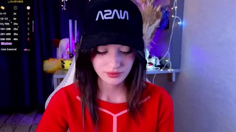 Ella online show from April 29, 7:29 pm