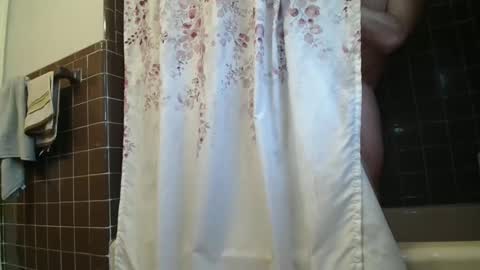 Hockey Player online show from January 17, 3:53 pm