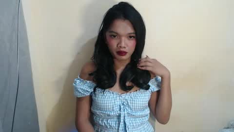 Guinevere3 online show from April 3, 3:41 pm