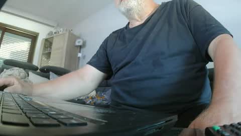 hofnung online show from June 27, 5:41 pm