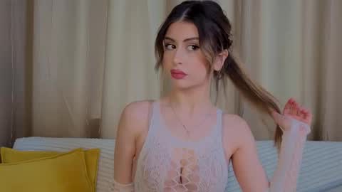 Moni Monica online show from February 4, 8:07 am