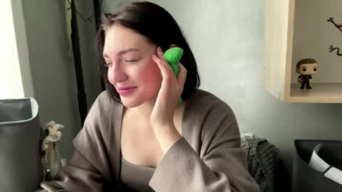 Sofia online show from April 17, 5:10 am