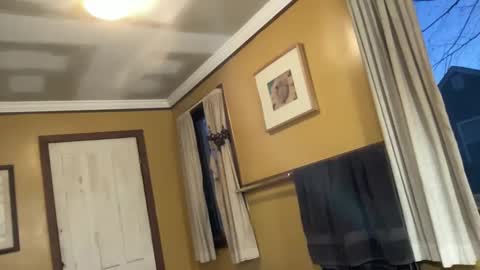 Hollys Drive threw Side Of CB. online show from December 3, 9:50 pm