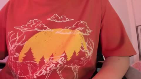 holly_16 online show from April 14, 8:01 pm