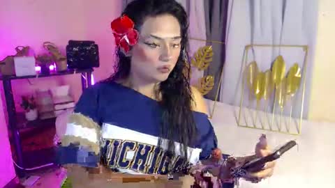 holly_maria69 online show from February 5, 10:30 am