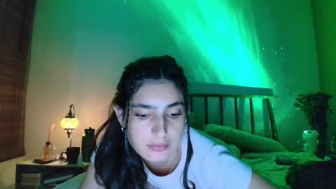 hollyshit_ online show from September 19, 2:16 am