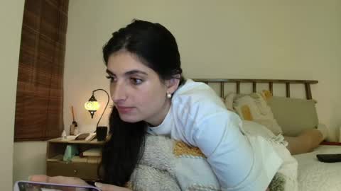 hollyshit_ online show from April 21, 2:51 am