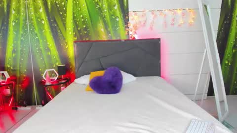 HollyTaillor online show from September 12, 5:31 am