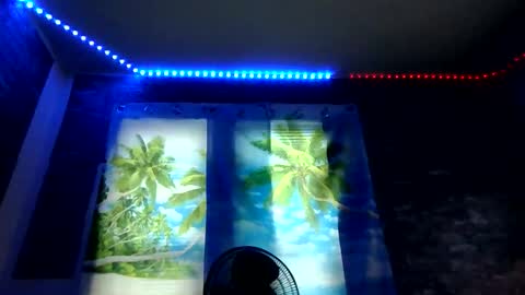 hollywoodbobby online show from April 25, 11:23 am