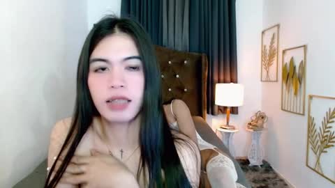 yumi online show from December 19, 11:00 pm