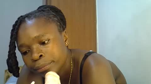 holy_ebony online show from May 13, 10:08 pm