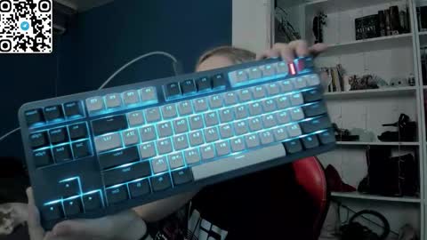 holy_mistresss online show from December 20, 10:22 am